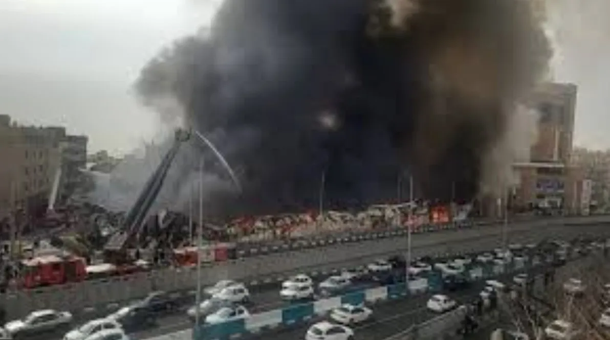 حريق في سوق غرب صهران